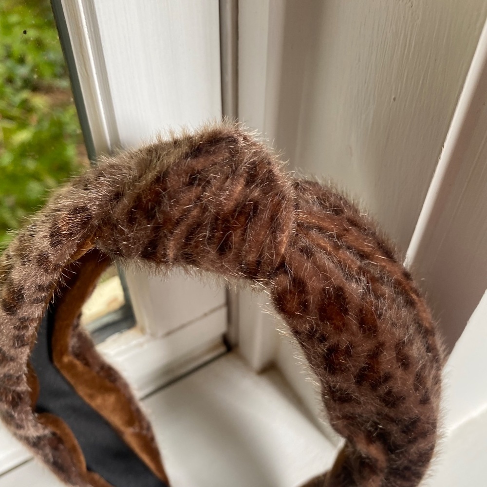 Anthropologie Faux Fur Leopard Print Headband - Picture 6 of 12